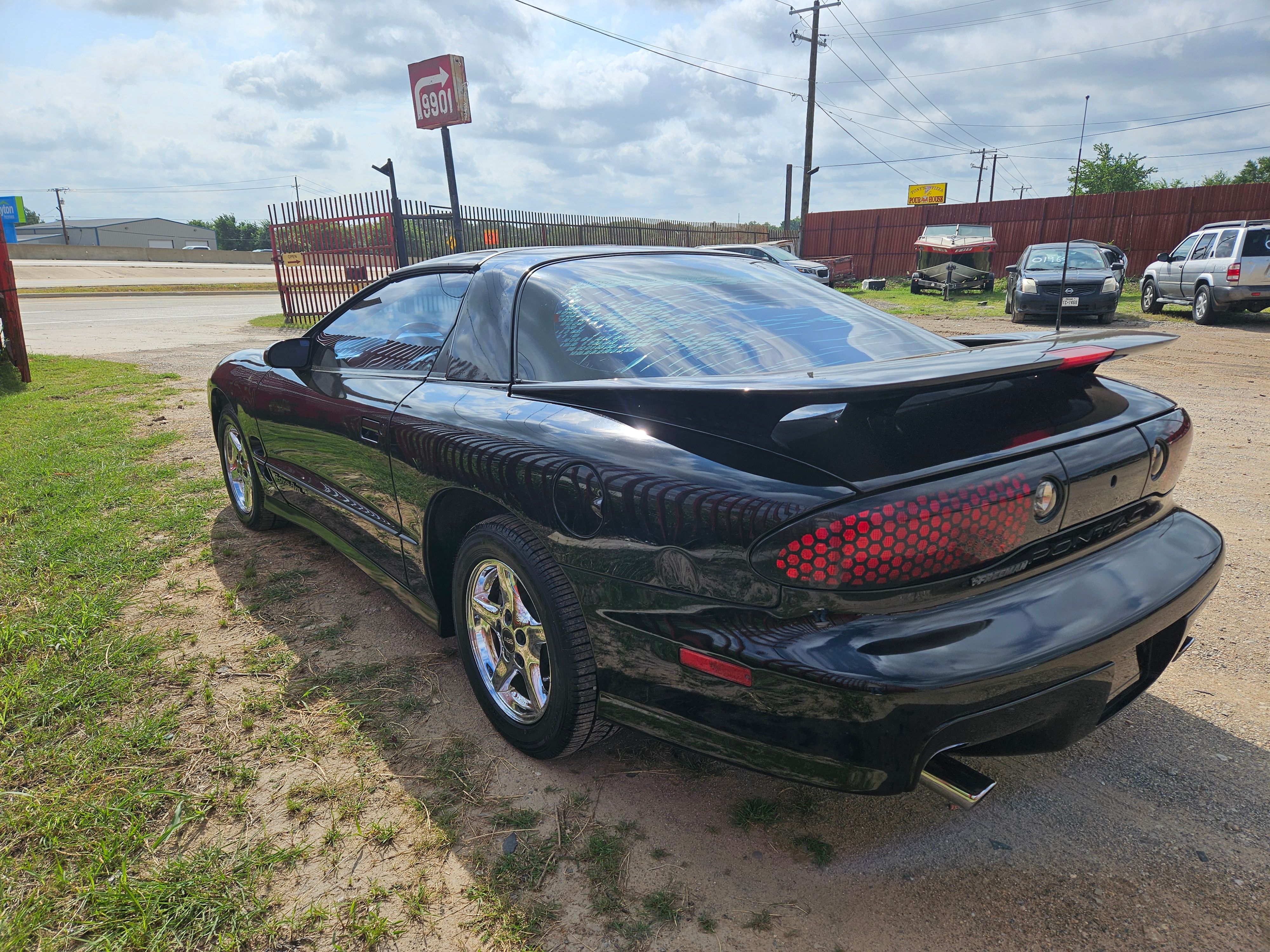 Used 2001 Pontiac Firebird Formula w/ Protection Group RWD image 5