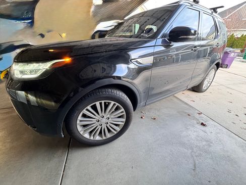 Used 2019 Land Rover Discovery SE image 21