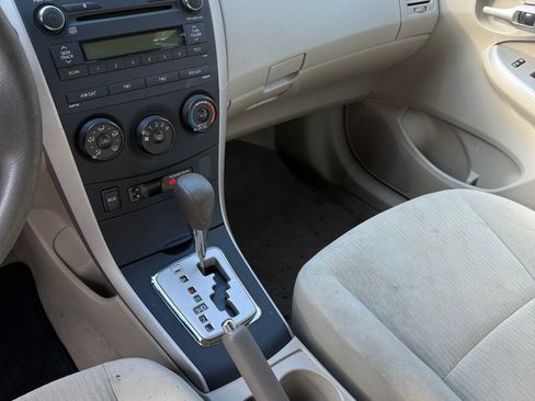 Used 2010 Toyota Corolla FWD image 6