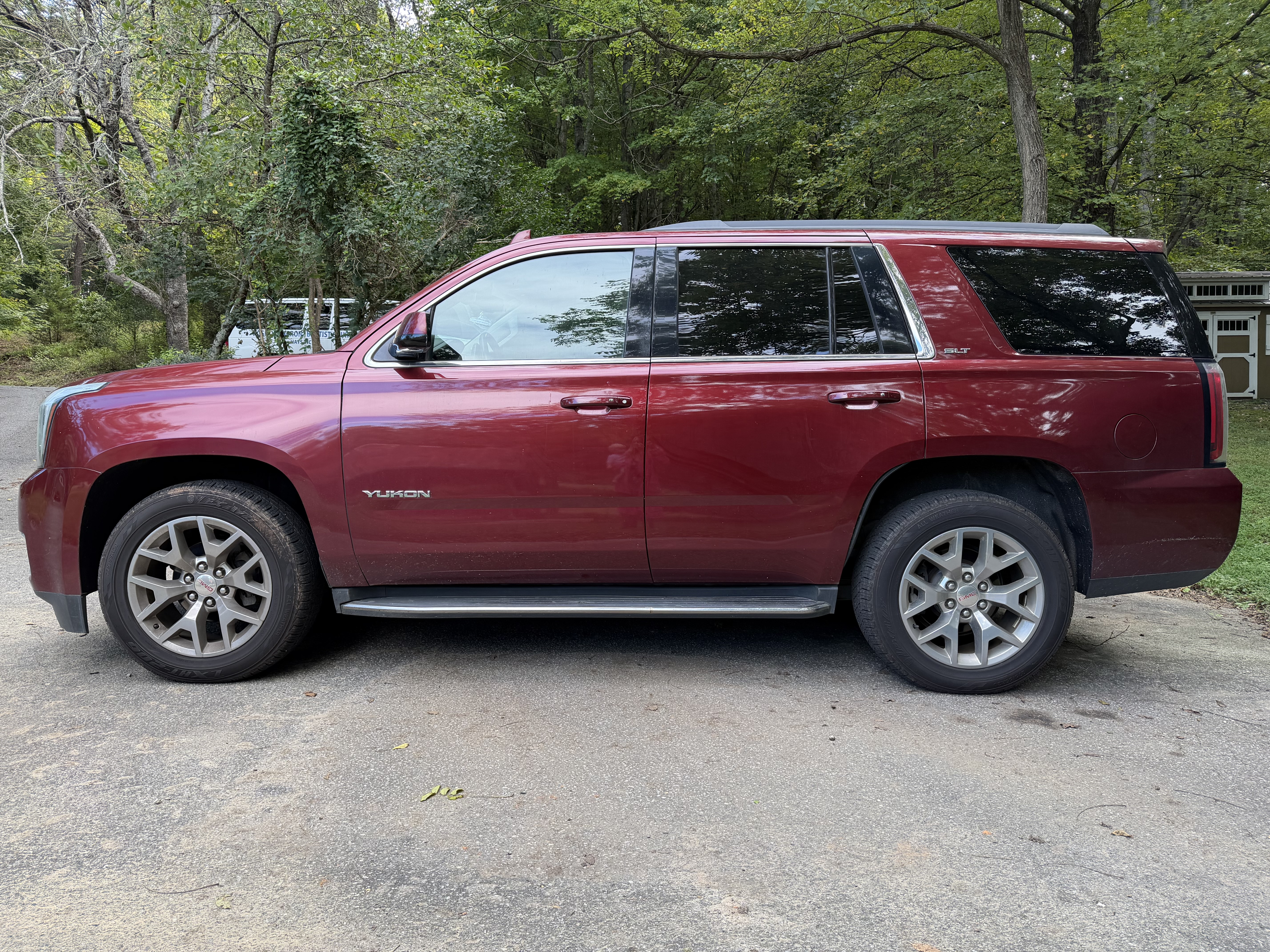 Used 2019 GMC Yukon SLT w/ HD Trailering Package RWD image 4