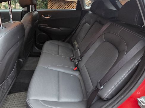 Used 2019 Hyundai Kona Limited image 13