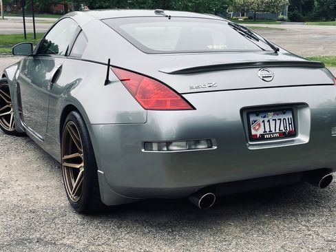 Used 2004 Nissan 350Z Touring w/ Aerodynamics Pkg RWD image 10