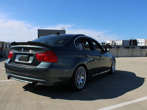 Used 2009 BMW 335i xDrive Sedan image 4
