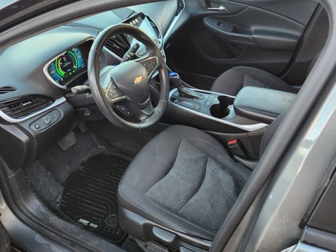 Used 2017 Chevrolet Volt LT w/ Comfort Package image 9