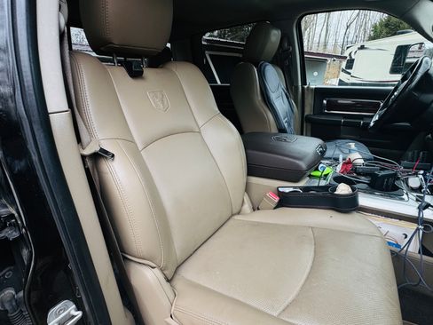 Used 2011 RAM 2500 Laramie w/ HD Snow Plow Prep Group image 8