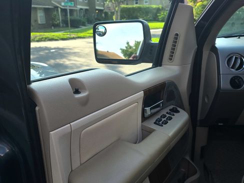 Used 2004 Ford F150 Lariat AWD/4WD image 17