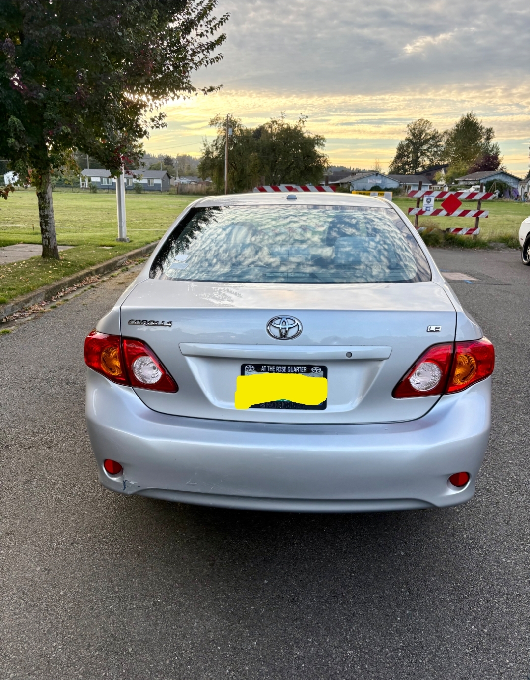 Used 2010 Toyota Corolla LE FWD image 2