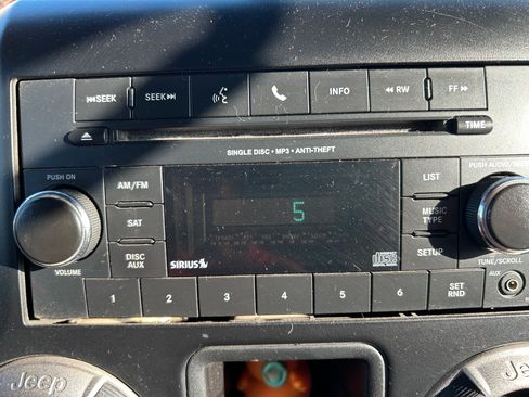 Used 2014 Jeep Wrangler Sport w/ Connectivity Group image 12