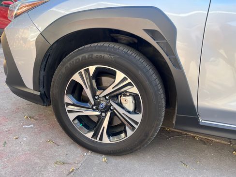 Used 2024 Subaru Crosstrek 2.0i Premium image 17