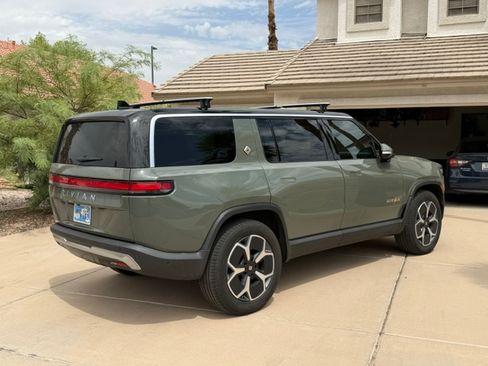 Used 2022 Rivian R1S Launch Edition AWD/4WD image 5