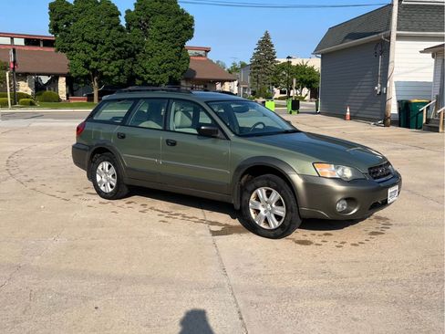 Used 2005 Subaru Outback 2.5i image 1