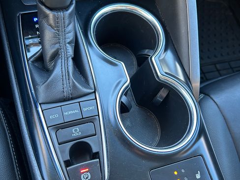 Used 2018 Toyota Camry XSE w/ Driver Assist Package image 12