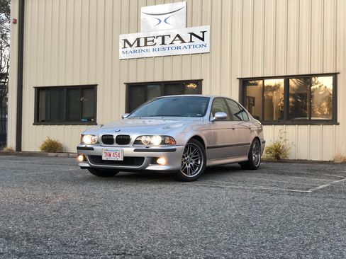 Used 2002 BMW M5 RWD image 1