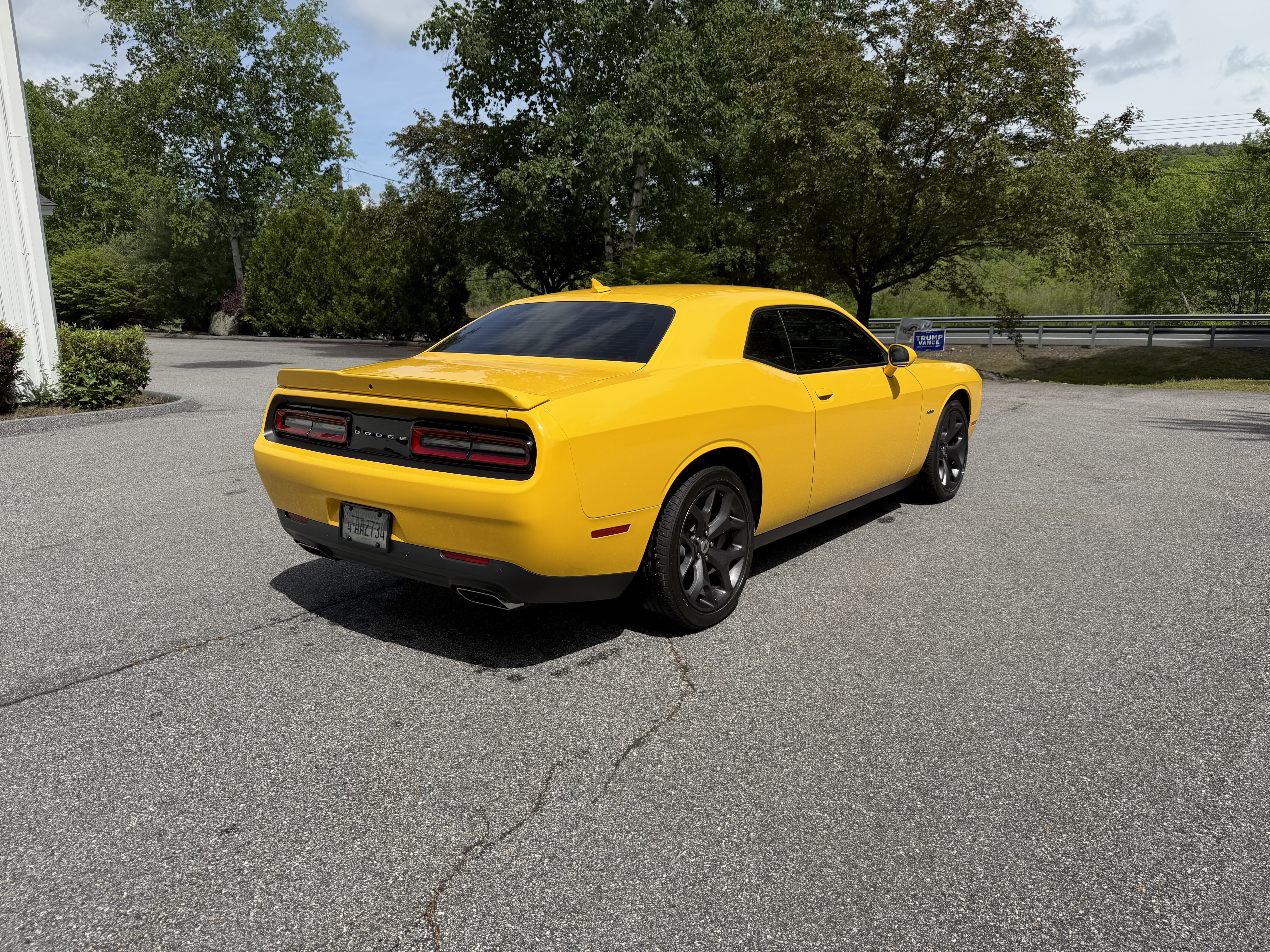 Used 2018 Dodge Challenger R/T Plus RWD image 9