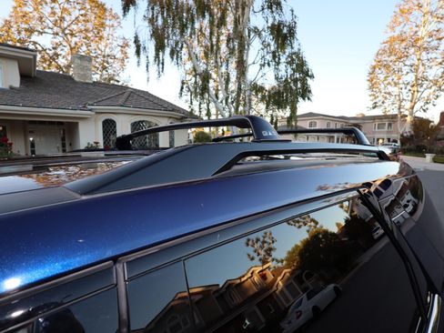 Used 2022 Nissan Pathfinder SV image 8