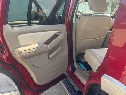 Used 2009 Ford Explorer Eddie Bauer image 16