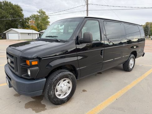 Used 2014 Ford E-350 and Econoline 350 XL w/ Interior Upgrade Package image 6