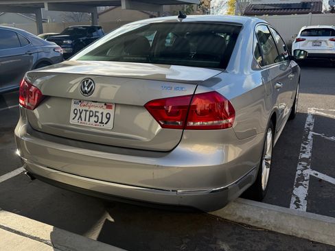 Used 2014 Volkswagen Passat 1.8T SEL Premium image 2