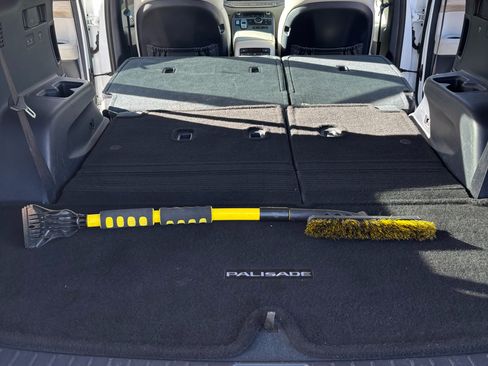 Used 2022 Hyundai Palisade SEL w/ 8P Bench Seat Package image 19