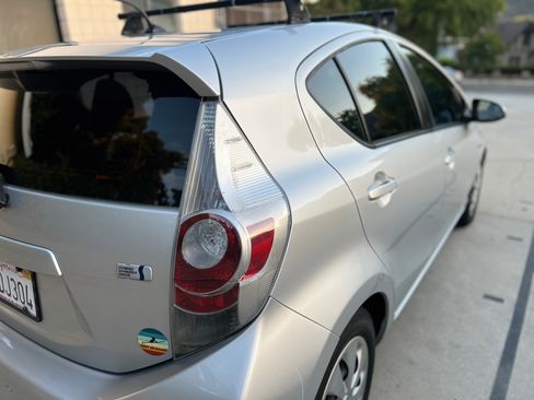 Used 2014 Toyota Prius C One image 14