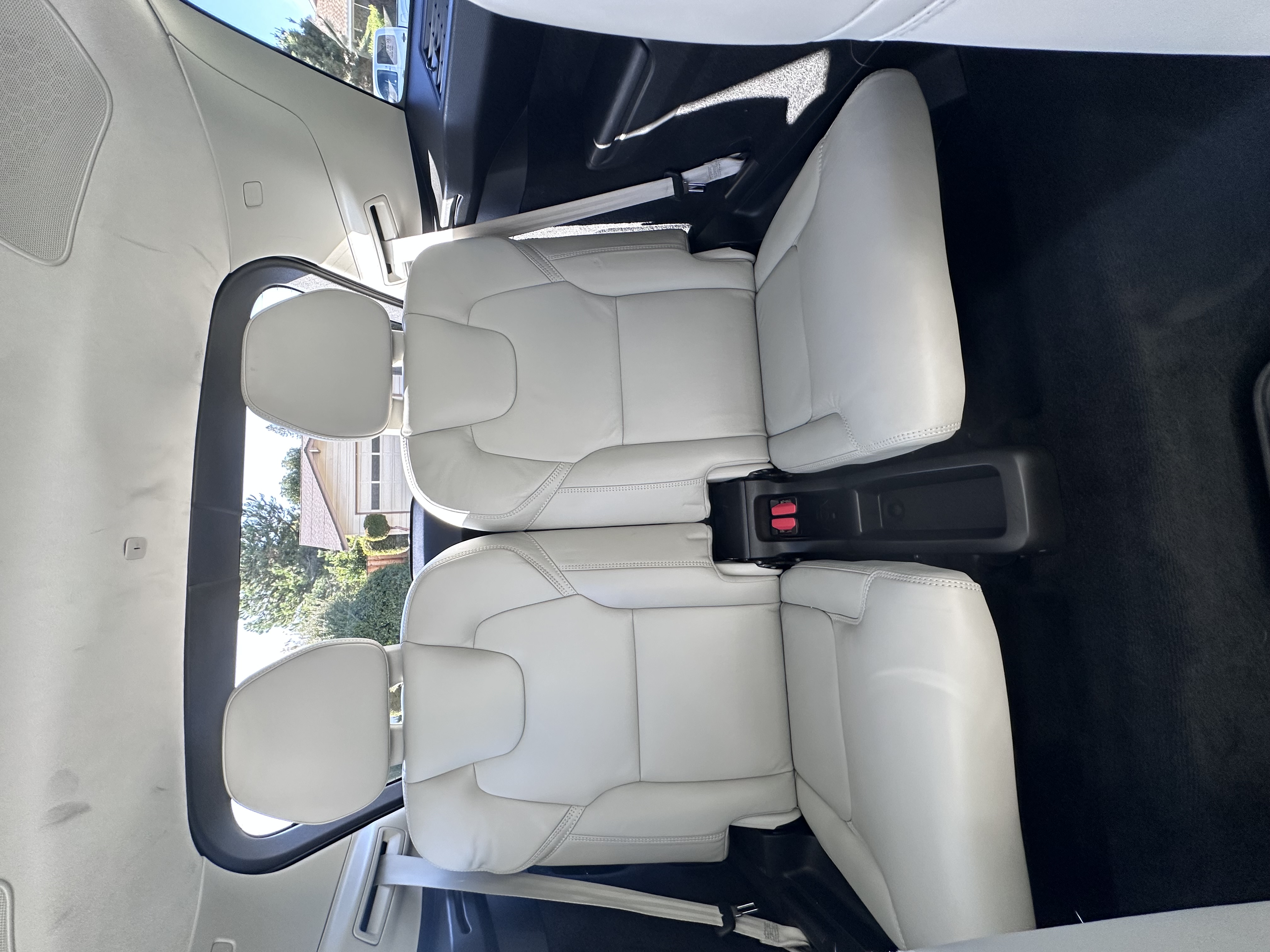 Used 2021 Volvo XC90 T8 Inscription w/ Lounge Package AWD/4WD image 13