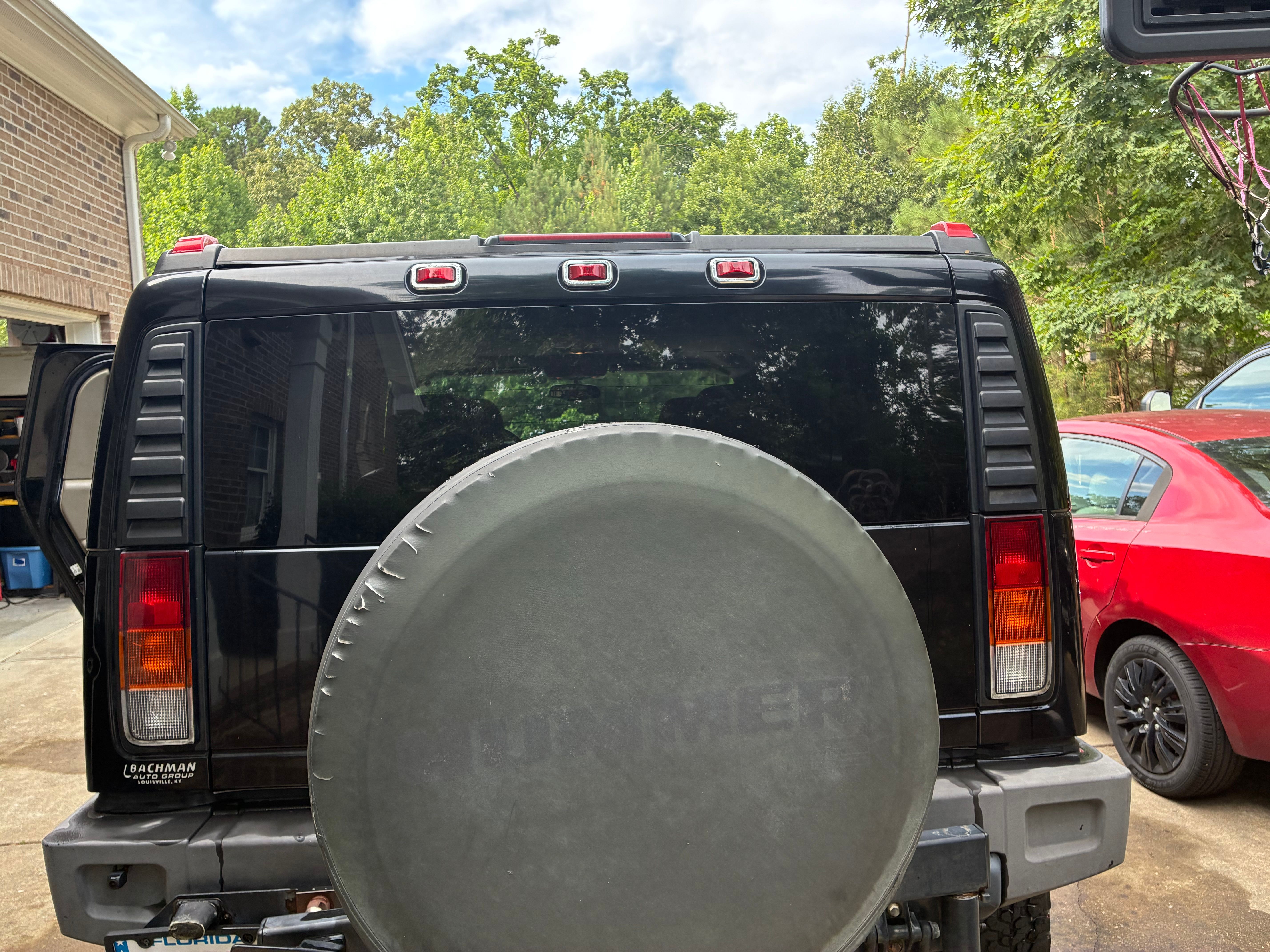 Used 2004 HUMMER H2 w/ Preferred Equipment Group AWD/4WD image 9