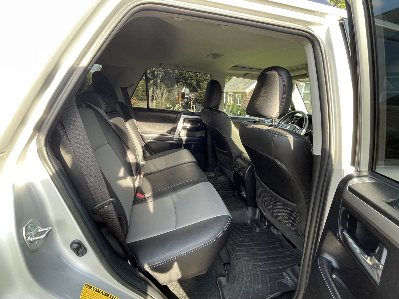Used 2022 Toyota 4Runner SR5 Premium w/ Moonroof Package AWD/4WD image 6