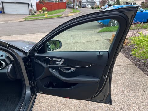 Used 2017 Mercedes-Benz C 300 Sedan image 16