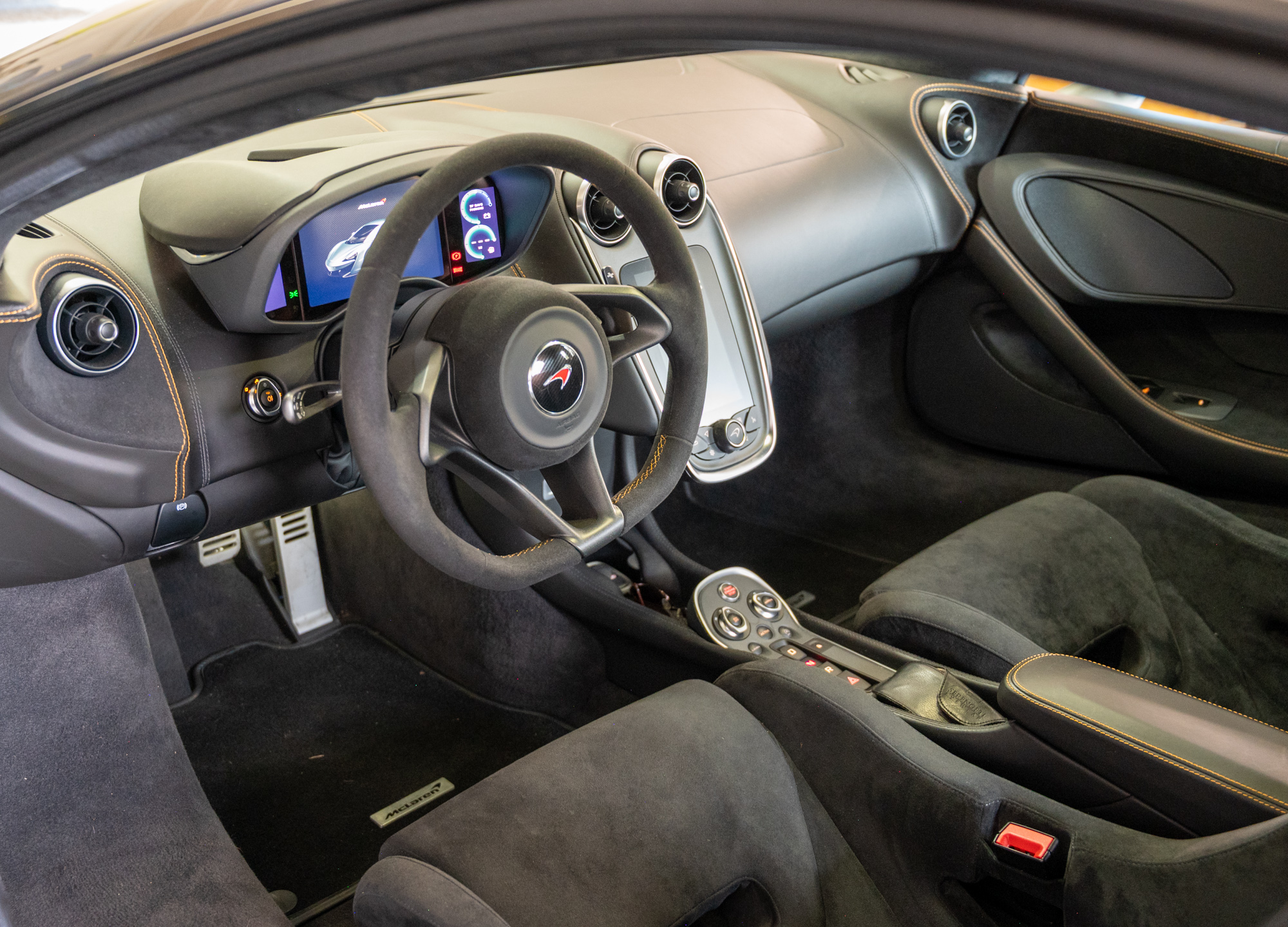 Used 2017 McLaren 570S Coupe RWD image 17