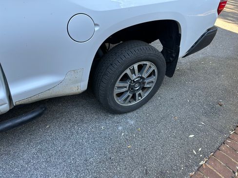 Used 2015 Toyota Tundra SR image 4