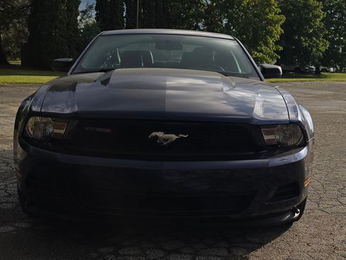 Used 2011 Ford Mustang Premium w/ Electronics Pkg RWD image 10
