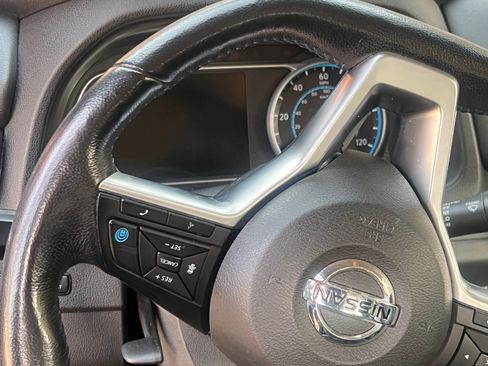 Used 2019 Nissan Leaf SL Plus image 9