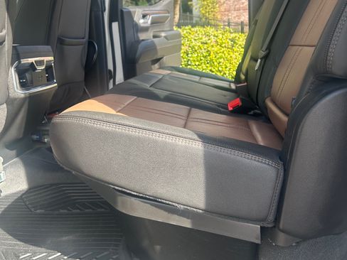 Used 2024 Chevrolet Silverado 1500 High Country w/ Technology Package image 8