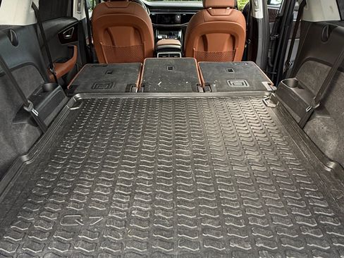 Used 2022 Audi Q7 3.0T Prestige image 15