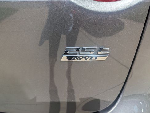 Used 2019 Jaguar F-PACE Prestige image 19