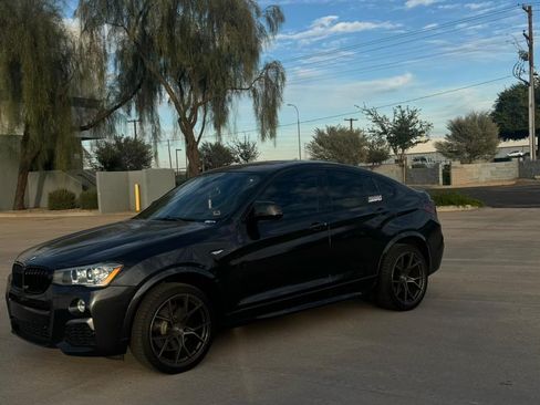 Used 2017 BMW X4 M40i image 2