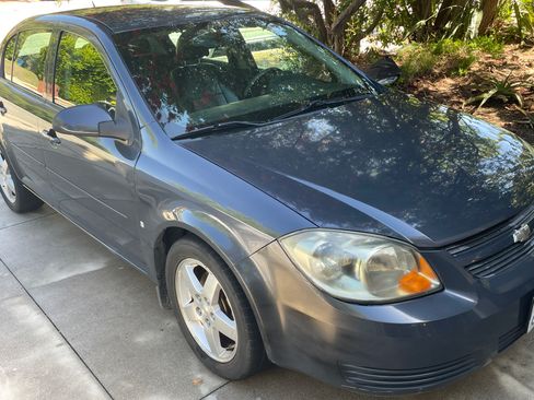 Used 2009 Chevrolet Cobalt LT w/ Preferred Equipment Group image 2