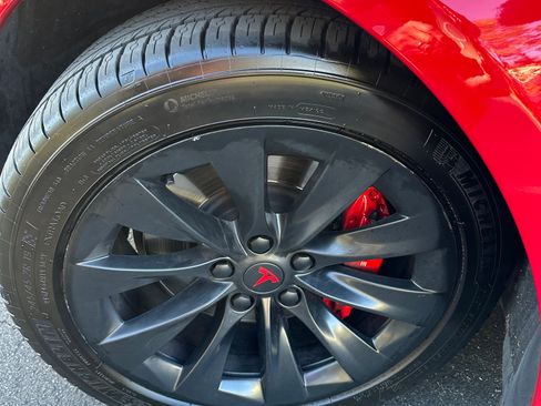 Used 2020 Tesla Model S Performance image 11