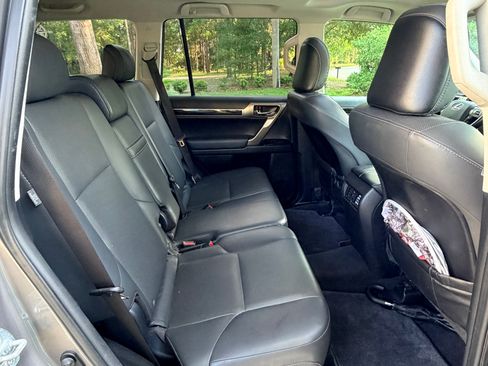 Used 2014 Lexus GX 460 AWD/4WD image 16