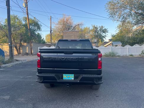Used 2022 Chevrolet Silverado 1500 Custom AWD/4WD image 5