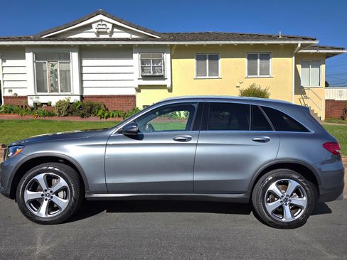 Used 2017 Mercedes-Benz GLC 300 4MATIC image 22