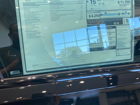 Used 2025 Mercedes-Benz GLS 63 AMG 4MATIC image 18