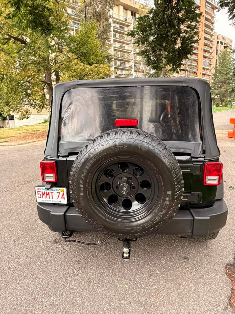 Used 2016 Jeep Wrangler Sport AWD/4WD image 6
