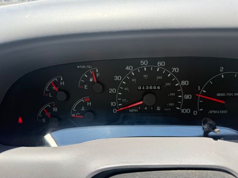 Used 2001 Ford F250 4x4 Regular Cab Super Duty image 9