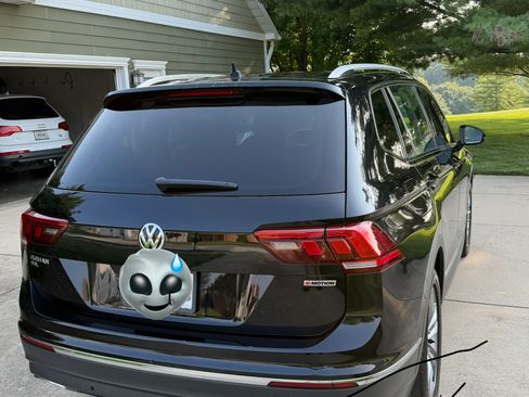 Used 2019 Volkswagen Tiguan S AWD/4WD image 8