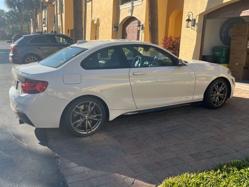 Used 2015 BMW M235i Coupe image 6