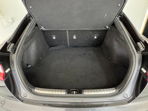 Used 2021 Kia Stinger GT1 RWD image 8