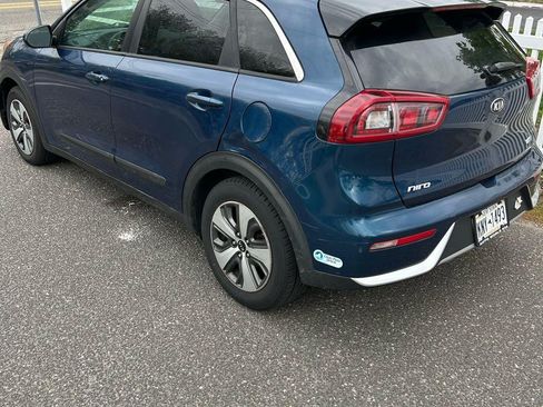 Used 2018 Kia Niro LX FWD image 12
