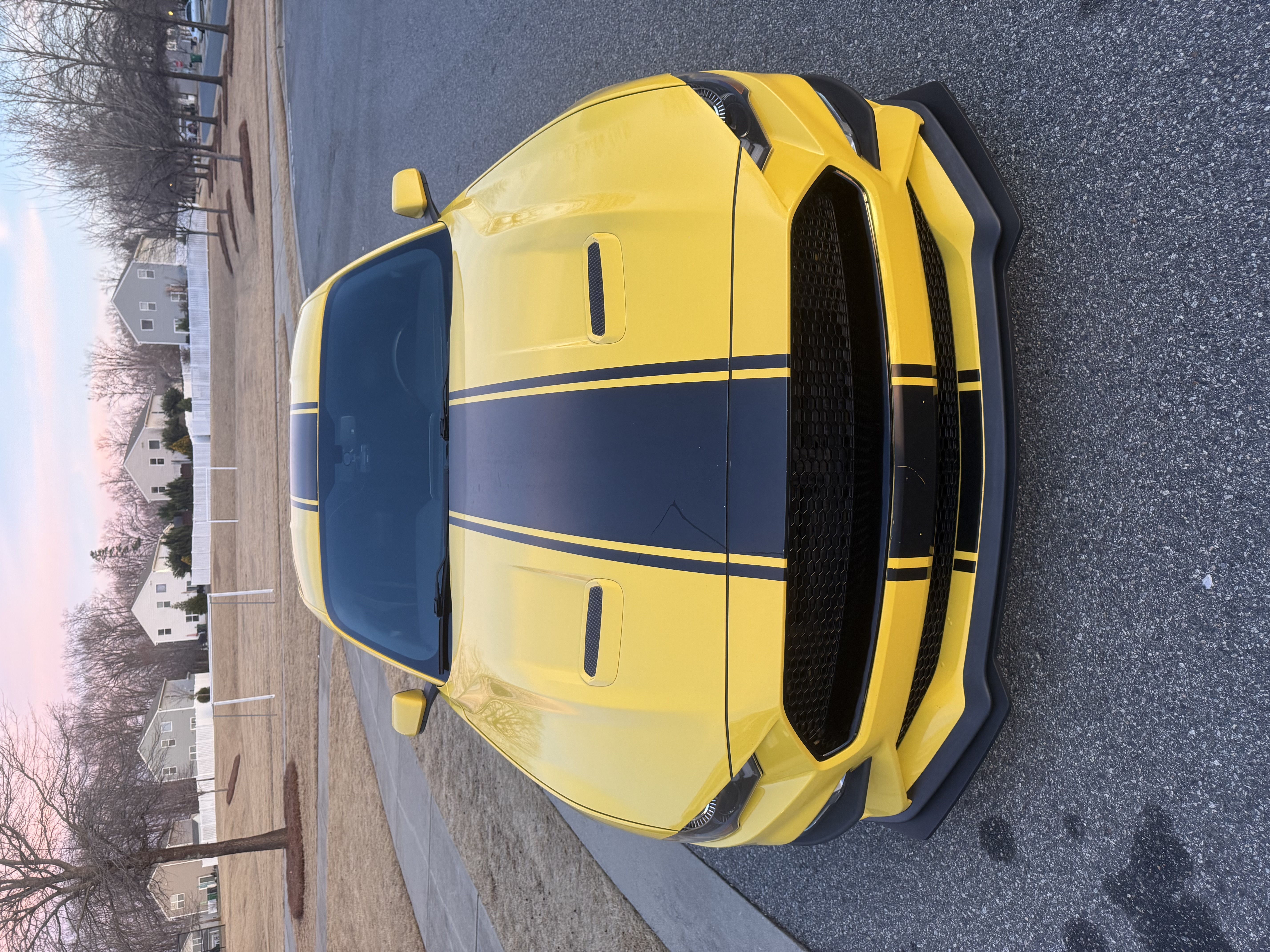 Used 2018 Ford Mustang GT RWD image 2
