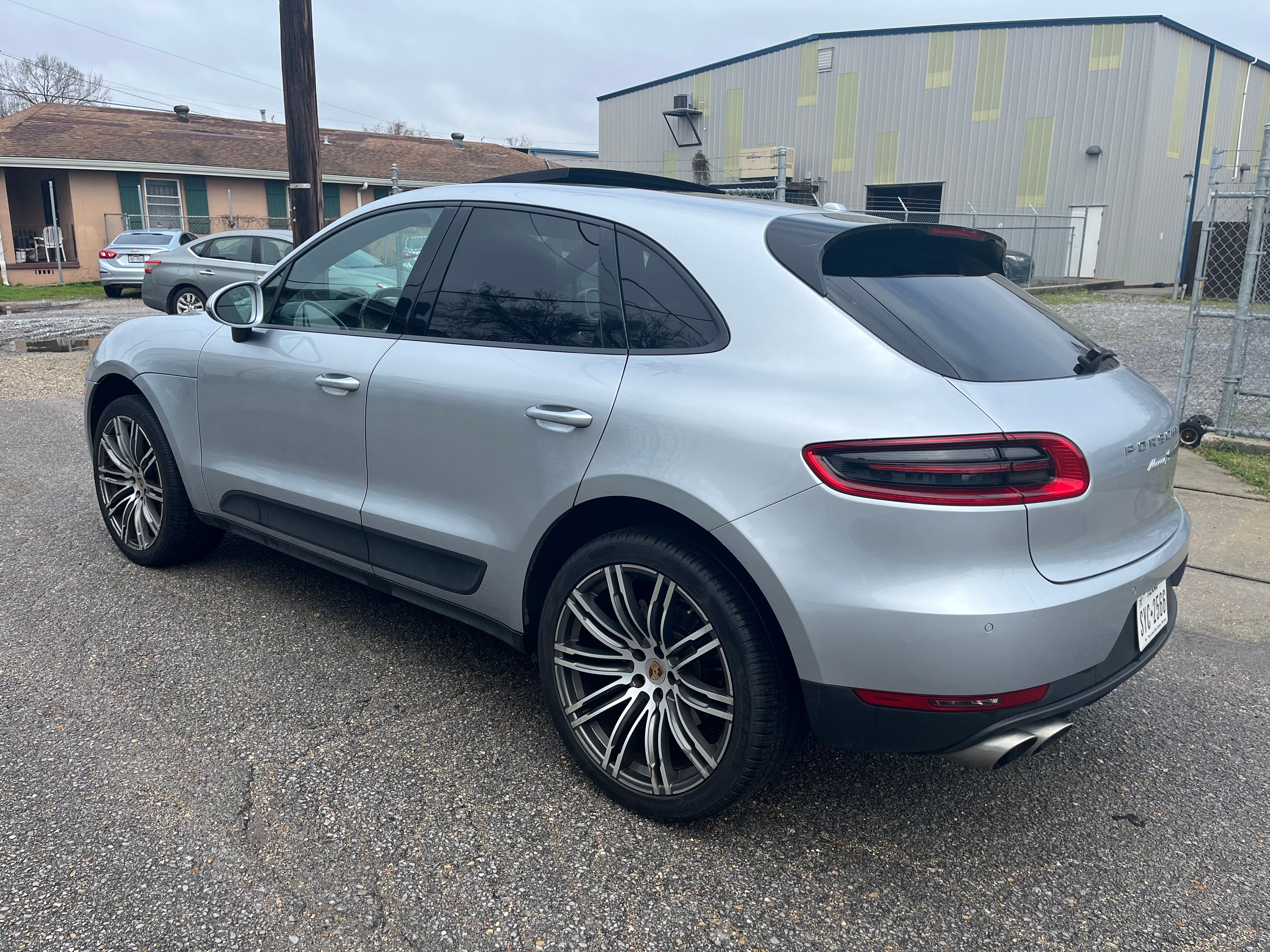 Used 2015 Porsche Macan S AWD/4WD image 4